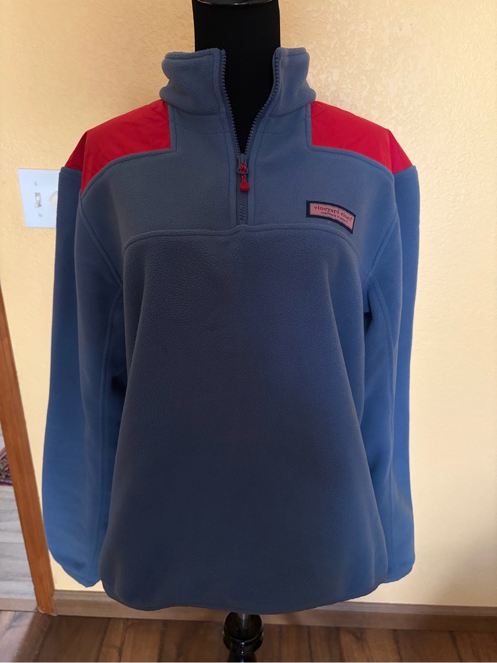 Vineyard Vines Men’s Quarter-Zip Fleece sweatshirt size S